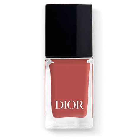 Nagellack Dior Vernis Nagellack mit Gel.